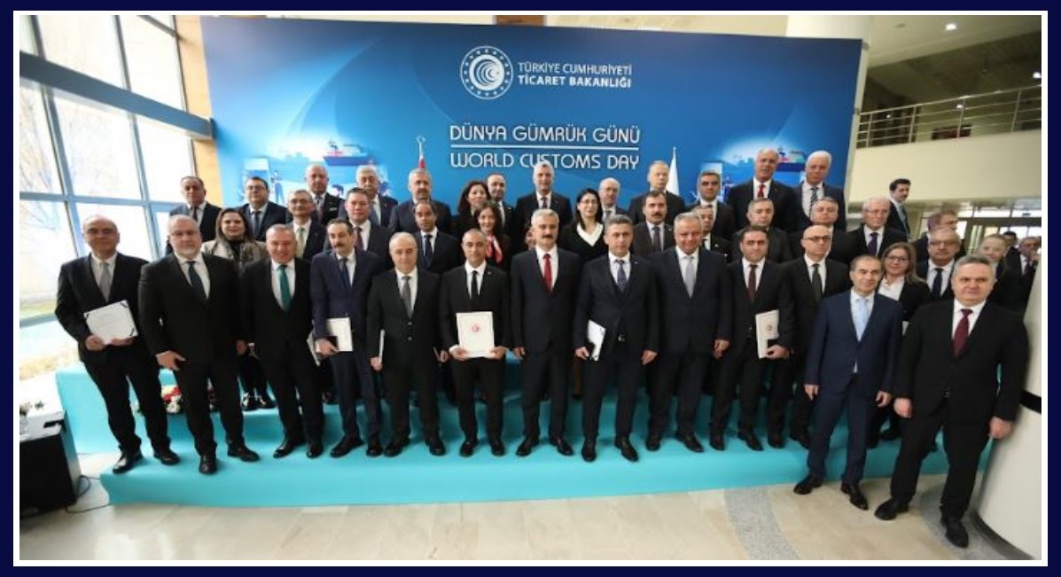 DÜNYA GÜMRÜK GÜNÜ ETKİNLİKLLERİ KAPSAMINDA LİYAKAT SERTİFİKALARI TAKDİM TÖRENİ GERÇEKLEŞTİRİLDİ...